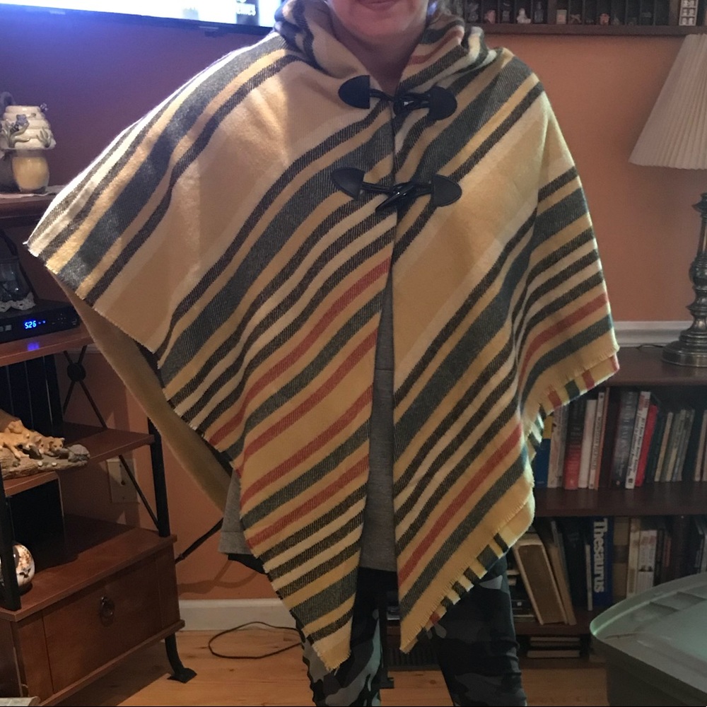Tan Poncho